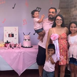 Meet your Posher, Cesar